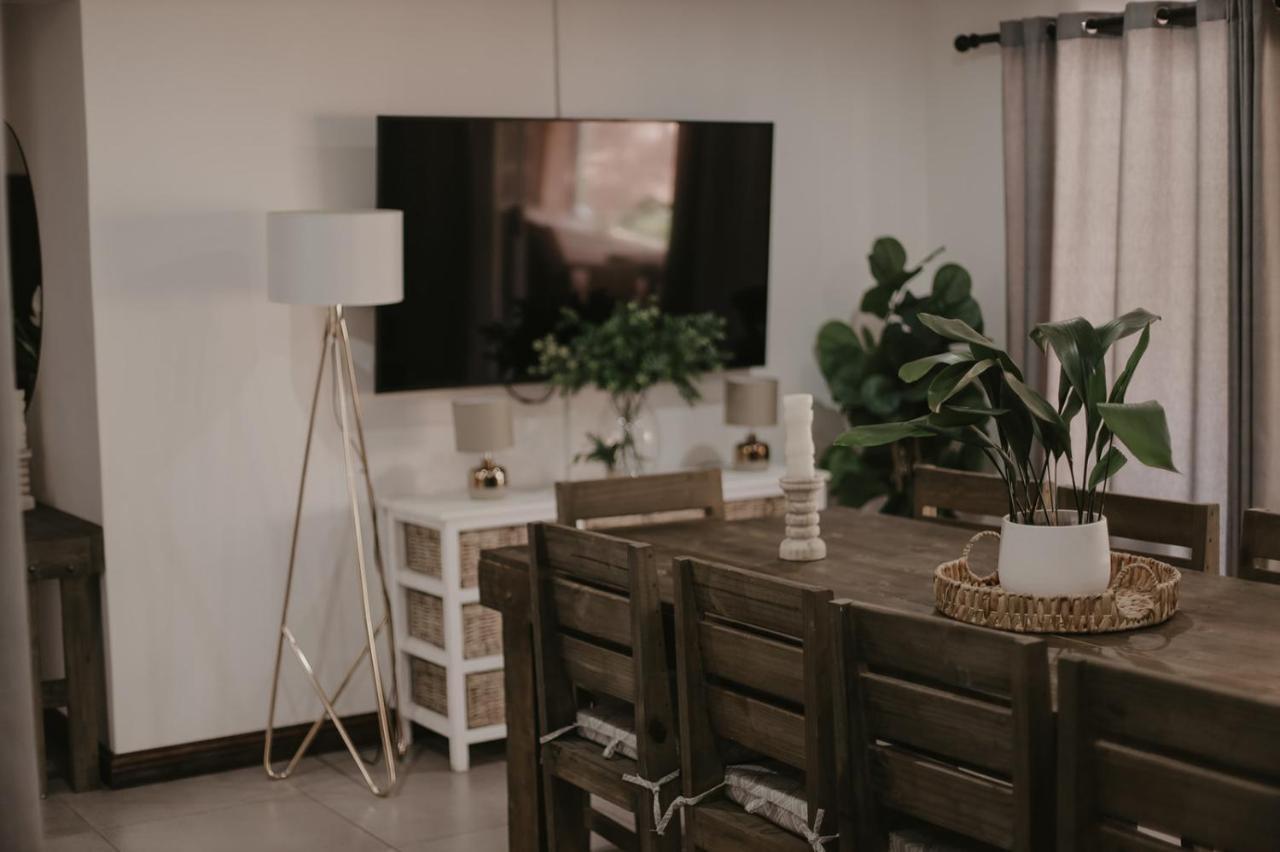 Villa Rose Guesthouse & Venue Блумфонтейн Экстерьер фото